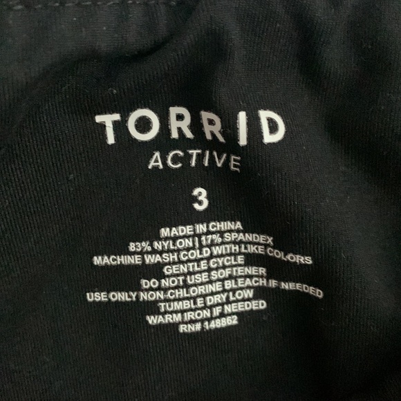 Torrid 3X Performance Core Capri Active Legging With Side Pockets Plus Size - Picture 4 of 6